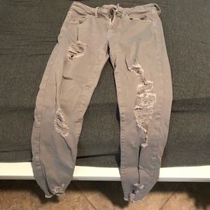 light grey distressed american eagle jeans